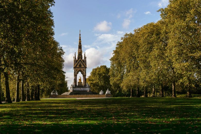 Hyde Park - close to 22 Hanover Square